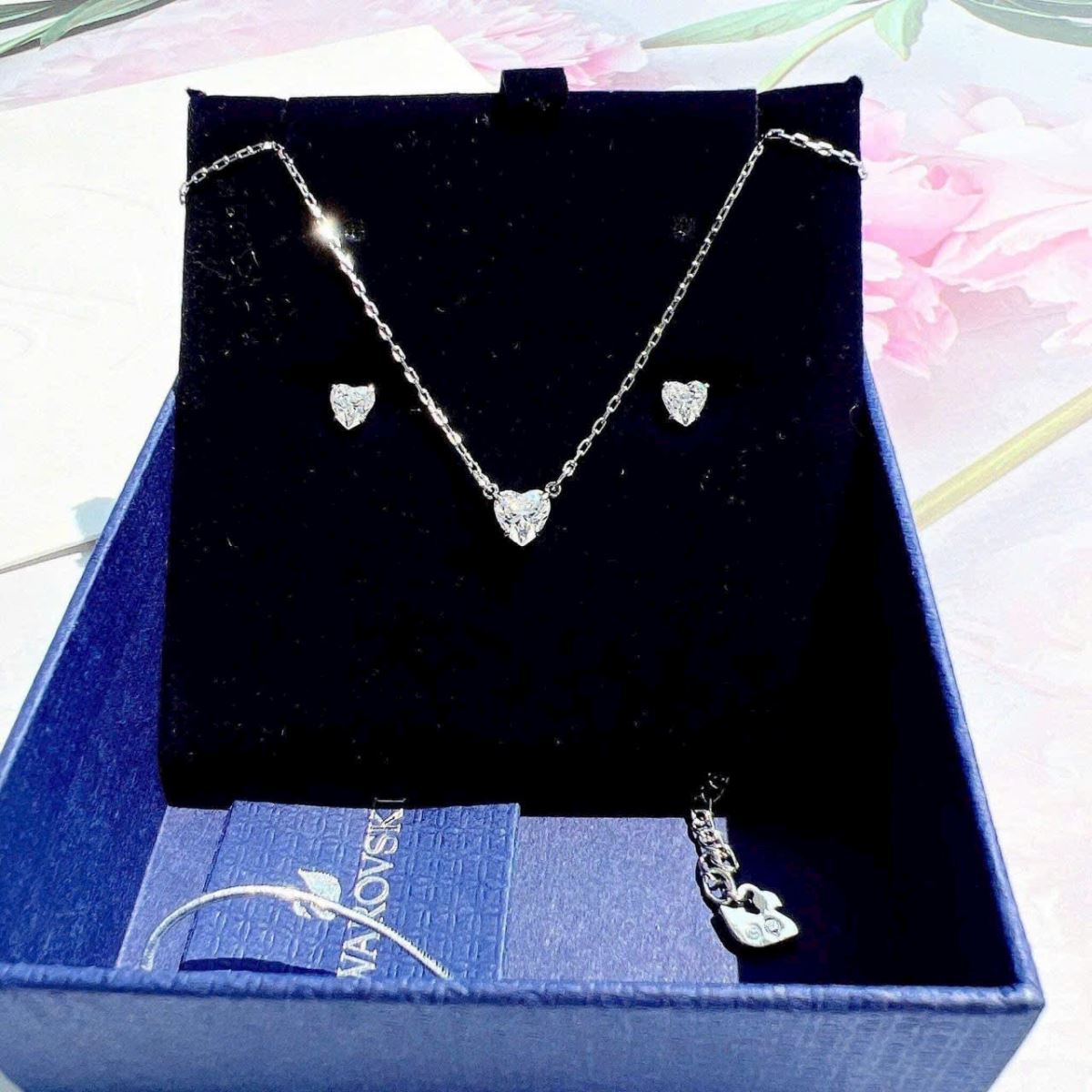 Bộ trang sức Heart Attract Trái tim bé xinh của thương hiệu Swarovski Áo 