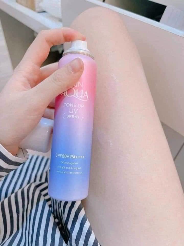 Xịt chống nắng Rohto Skin Aqua Tone Up UV Spray Nhật Bản
