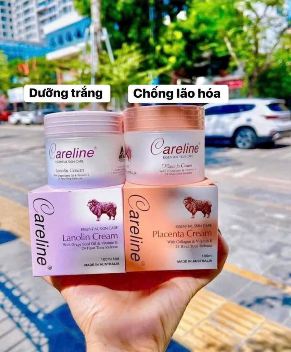 Kem dưỡng da nhau thai cừu Lanolin Cream Careline Úc hộp màu tím