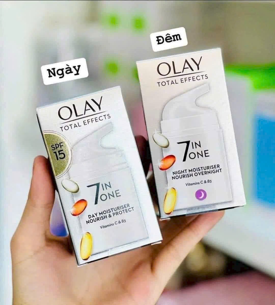 Bộ đôi kem dưỡng trắng da ban ngày và ban đêm OLAY UK 