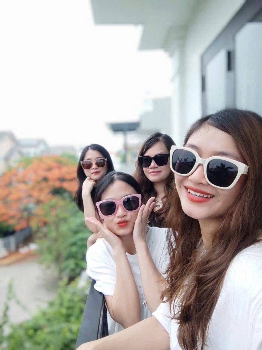 Kính chống tia UV Nhật Bản
