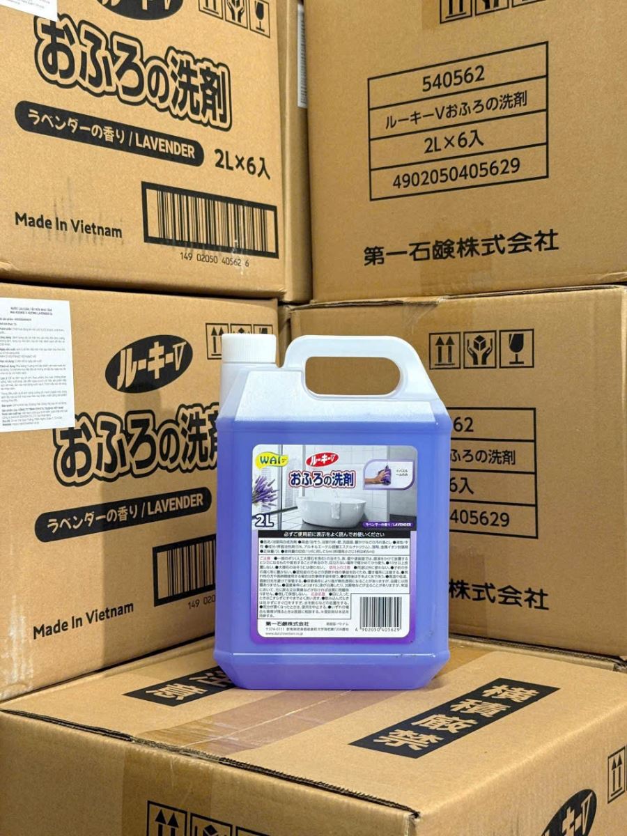 Nước lau sàn diệt khuẩn hương lavender Wai 2L Nhật Bản